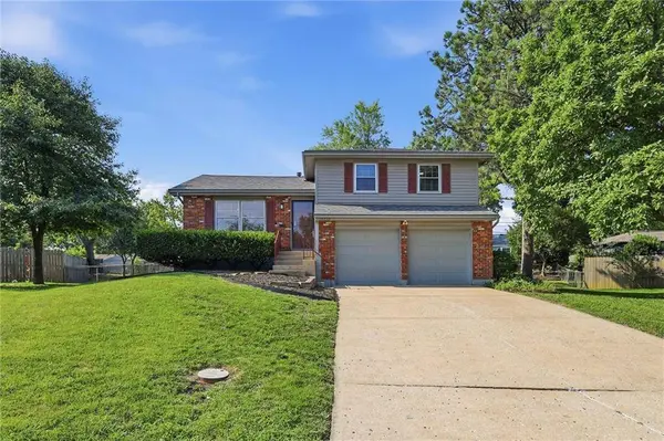 10729 Mcgee ST, Kansas City, MO 64114