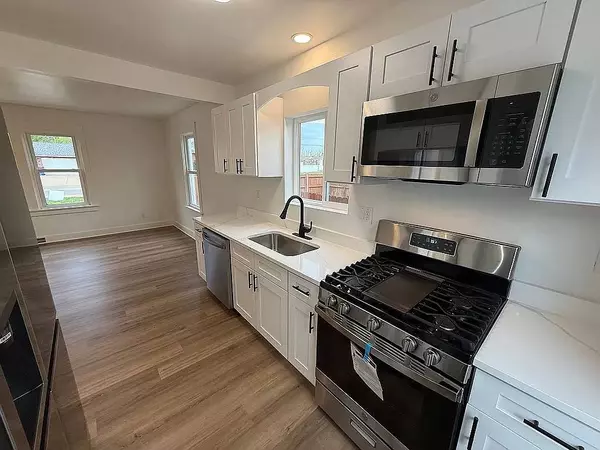 2286 St Vincents AVE, Lasalle, IL 61301