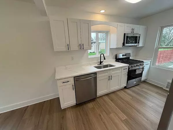 2286 St Vincents AVE, Lasalle, IL 61301