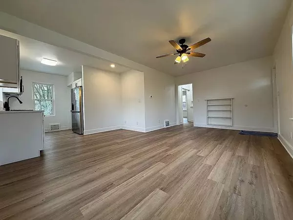 2286 St Vincents AVE, Lasalle, IL 61301