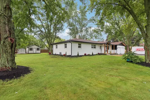 23 Oak Lawn AVE, Yorkville, IL 60560