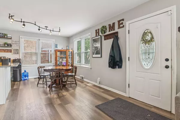 9258 S Albany AVE, Evergreen Park, IL 60805