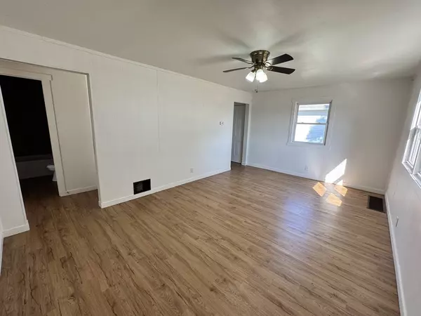 804 E 12th ST, Streator, IL 61364