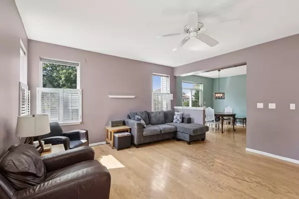 2735 Hillsboro BLVD, Aurora, IL 60503