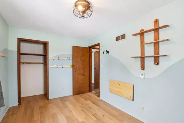 8091 Deer DR, Hennepin, IL 61327