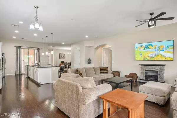 317 Goldstar ST, Henderson, NV 89012