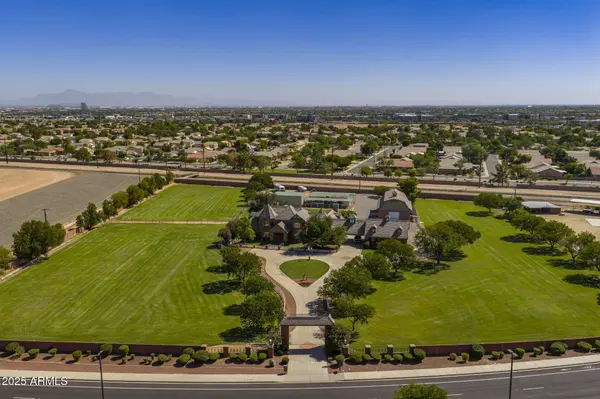 2025 S VAL VISTA Drive, Gilbert, AZ 85295