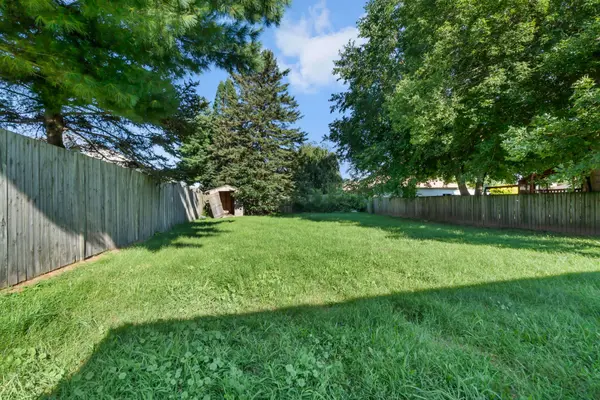 5098 Drummond RD, Niagara Falls, ON L2E 6E4