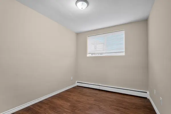 4663 Huron ST #1, Niagara Falls, ON L2E 2H7