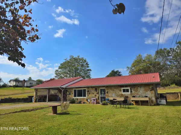 539 Offutt Rd, Clinton, TN 37716