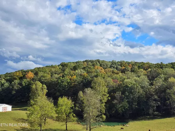 539 Offutt Rd, Clinton, TN 37716