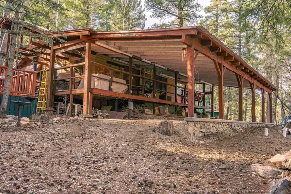 307 Lynx Ave, Cloudcroft, NM 88317