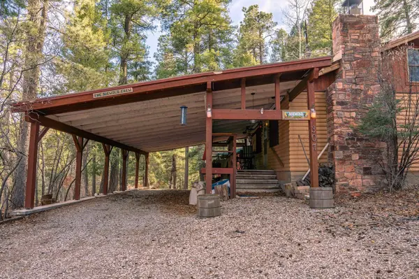 307 Lynx Ave, Cloudcroft, NM 88317