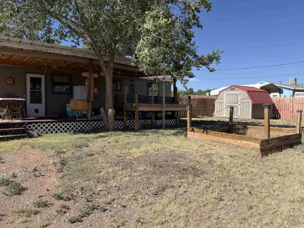 10 Alicia DR, La Luz, NM 88337