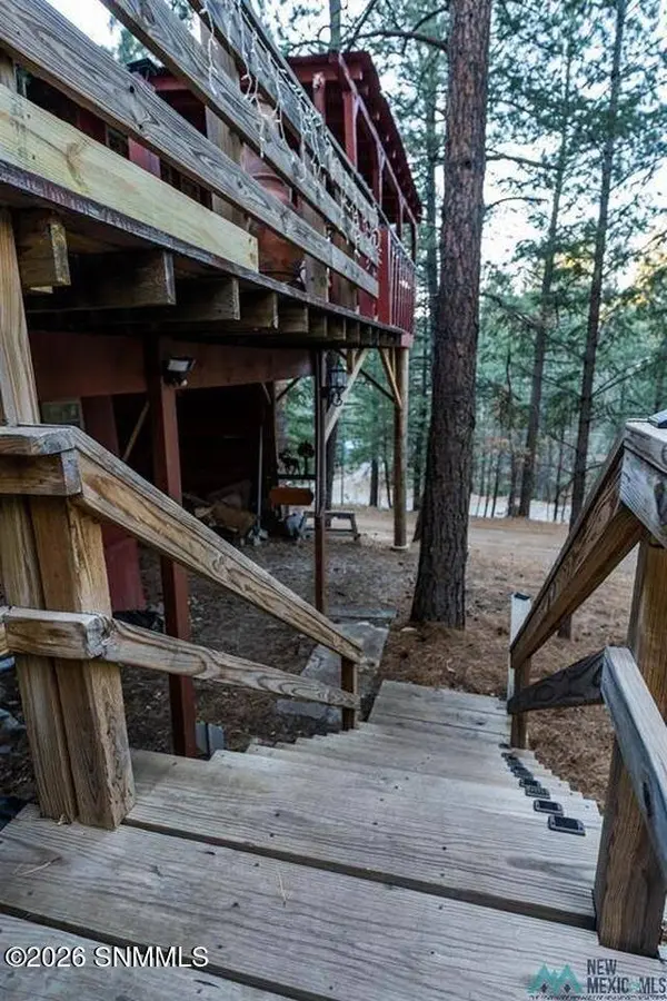 3 Wimsatt RD, Cloudcroft, NM 88317