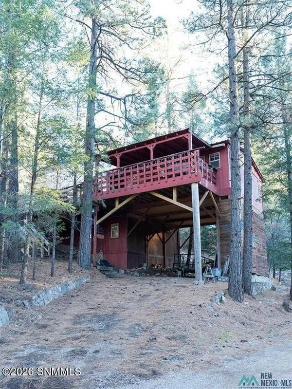 3 Wimsatt RD, Cloudcroft, NM 88317
