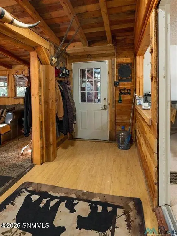 3 Wimsatt RD, Cloudcroft, NM 88317