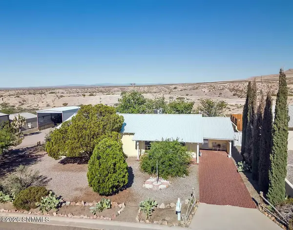 702 Sierra Vista DR, Truth Or Consequences, NM 87901