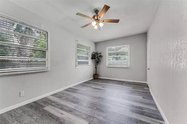 1206 W 20TH ST, Sanford, FL 32771