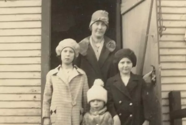 Great Grandparents John and Gladys Doody, raising their family in Inglewood, Calgary