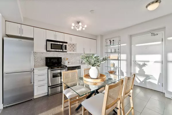 15 Fort York BLVD #4101, Toronto C01, ON M5V 3Y4