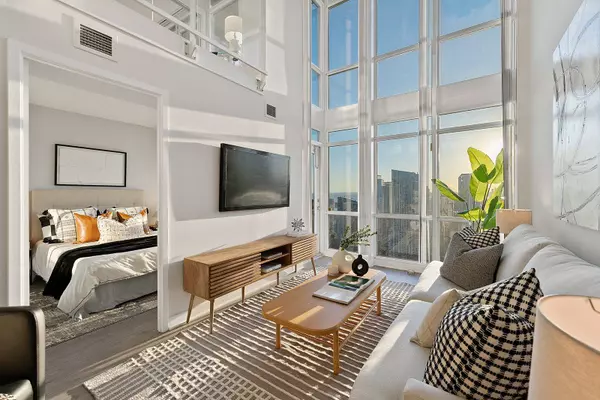 15 Fort York BLVD #4101, Toronto C01, ON M5V 3Y4