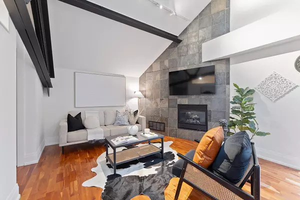 660 Pape AVE #305, Toronto E01, ON M4K 3S5