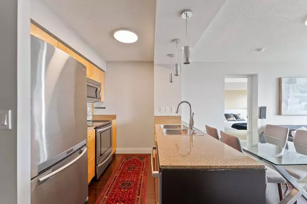 397 Front ST W #3711, Toronto C01, ON M5V 3S1