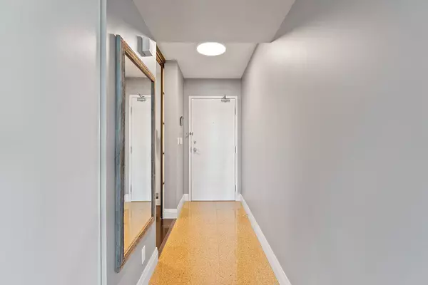 397 Front ST W #3711, Toronto C01, ON M5V 3S1