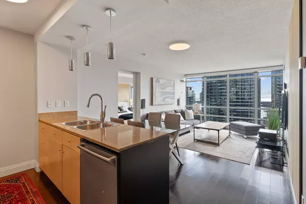 397 Front ST W #3711, Toronto C01, ON M5V 3S1