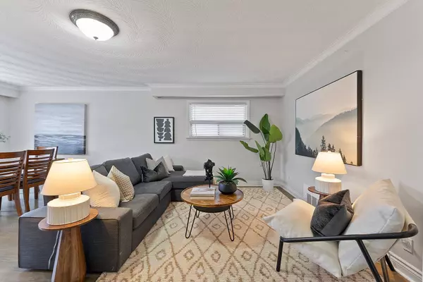 14 Caulfield RD, Toronto W10, ON M9W 1W8