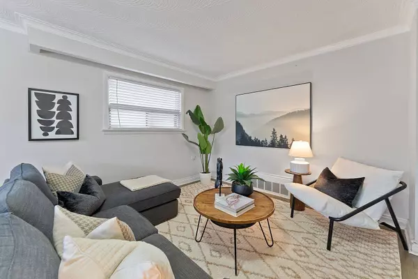 14 Caulfield RD, Toronto W10, ON M9W 1W8