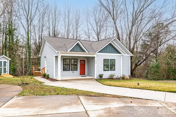 2302 Jordi WAY, Charlotte, NC 28213