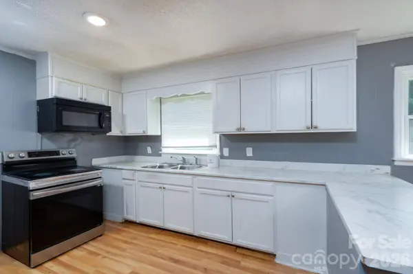 1038 Newcastle RD, Gastonia, NC 28052