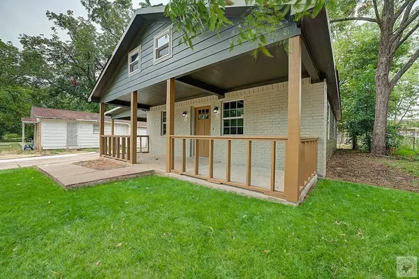 2004 Main St, Texarkana, TX 75501