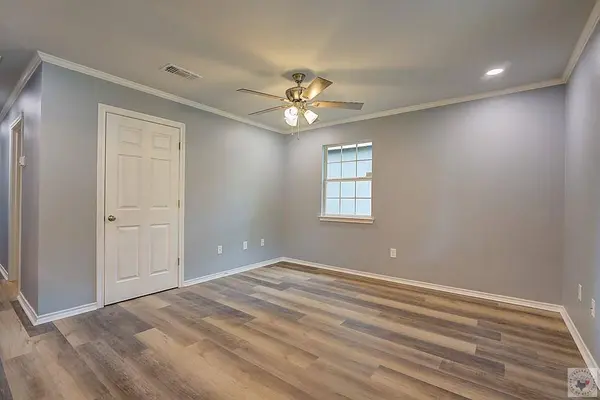 2004 Main St, Texarkana, TX 75501