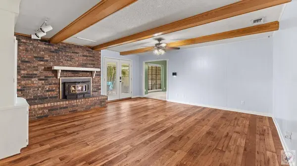 29 Heatherwood Dr, Texarkana, TX 75503