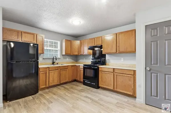 2116 W 17TH ST, Texarkana, TX 75501