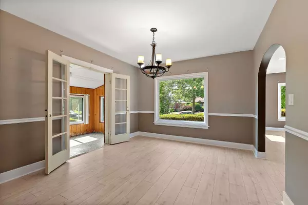 2125 Collett LN, Flossmoor, IL 60422