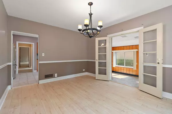 2125 Collett LN, Flossmoor, IL 60422