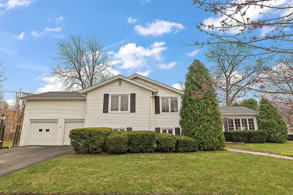 911 Travers LN, Flossmoor, IL 60422