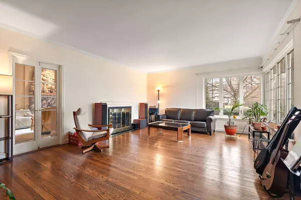 911 Travers LN, Flossmoor, IL 60422