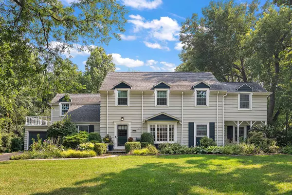 2144 Hagen LN, Flossmoor, IL 60422