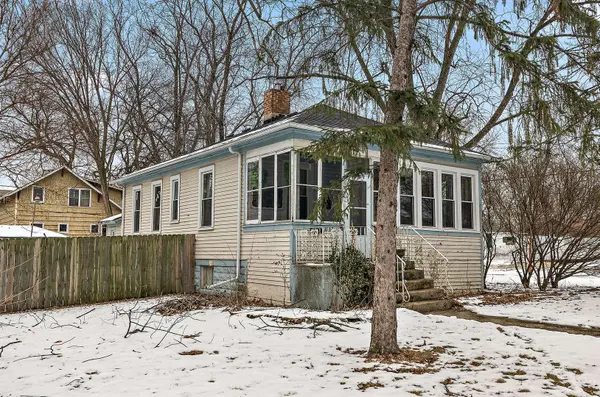 1812 Cedar RD, Homewood, IL 60430