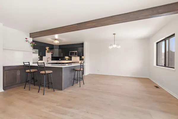 2301 183rd ST #401, Homewood, IL 60430