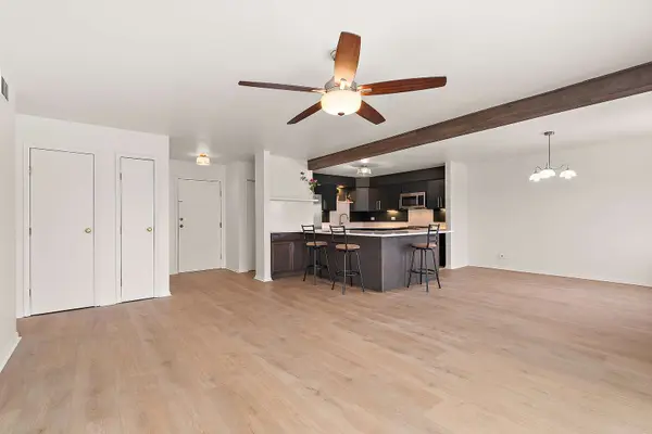 2301 183rd ST #401, Homewood, IL 60430