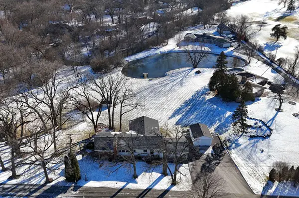 13 Riegel Oaks LN, Homewood, IL 60430