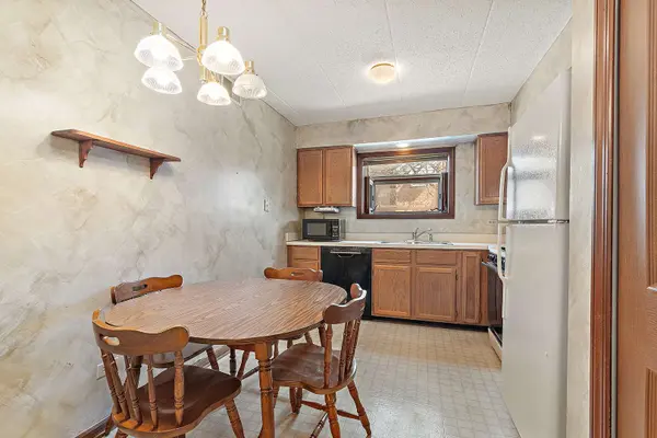 3024 Matthew LN #C-2, Homewood, IL 60430