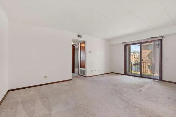 3024 Matthew LN #C-2, Homewood, IL 60430