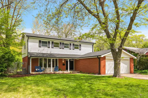 2209 Collett LN, Flossmoor, IL 60422